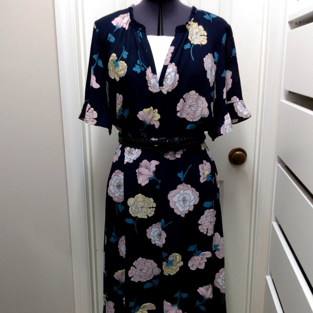 Ann Taylor LOFT : Navy Floral Dress fully lined size S elastic waist